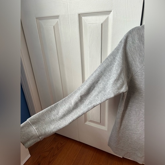 Disney Donald Duck Gray Long Sleeve Sweater - Medium - Picture 4 of 8